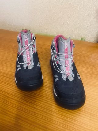 Botas montaña niña Quechua waterproof