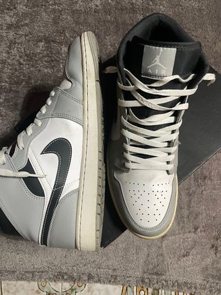Scarpe Jordan 1 Mid Grigio Bianco