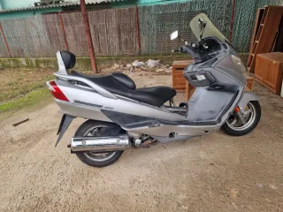 Suzuki Burgman 400 Plata Maxi Scooter