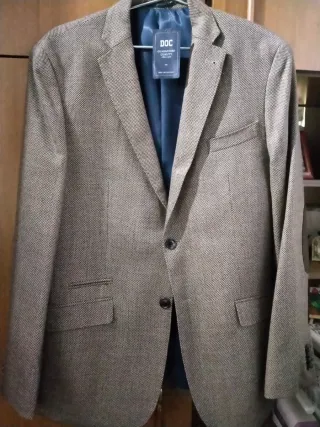 Chaqueta de hombre gris con coderas
