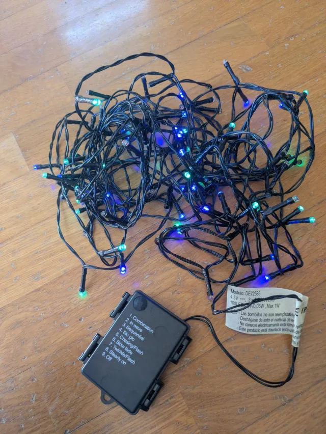 Luces de navidad para exterior.Mide de largo 11m