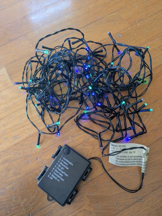 Luces de navidad para exterior.Mide de largo 11m