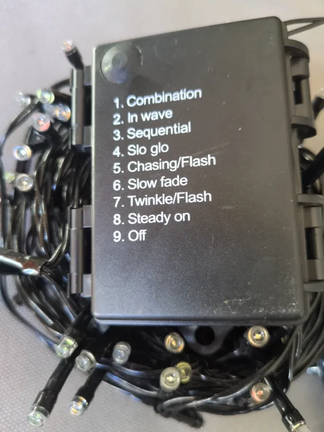 Luces de navidad para exterior.Mide de largo 11m