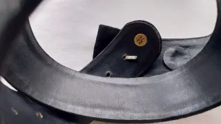 Cintura nera con decoro gioiello