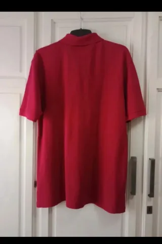 Polo rojo marca Dustin