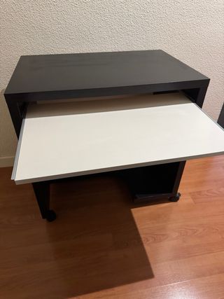 Scrivania con ruote nera