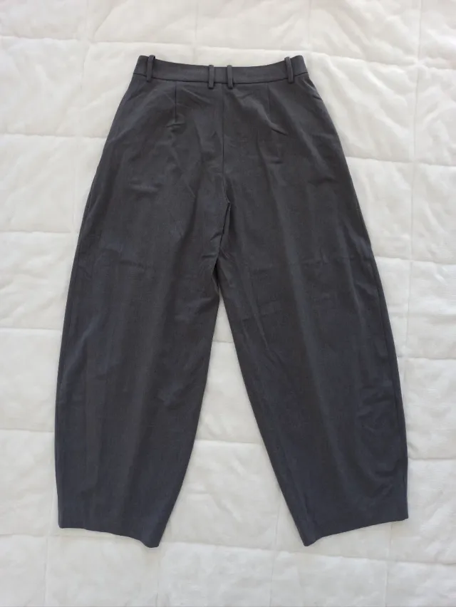 Pantalón elegante gris