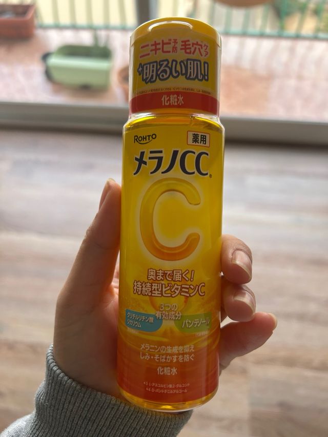 Rohto Melano CC Loción Vitamina C