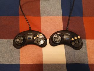 Consola Sega Mega Drive 2 Japonesa + 2 Comandos