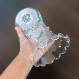 Tulipani di vetro intagliati