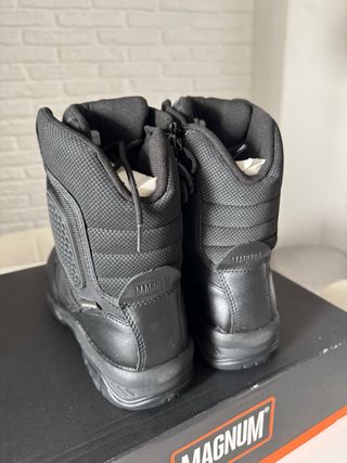 45 Botas Magnum Strike Force waterproof policía