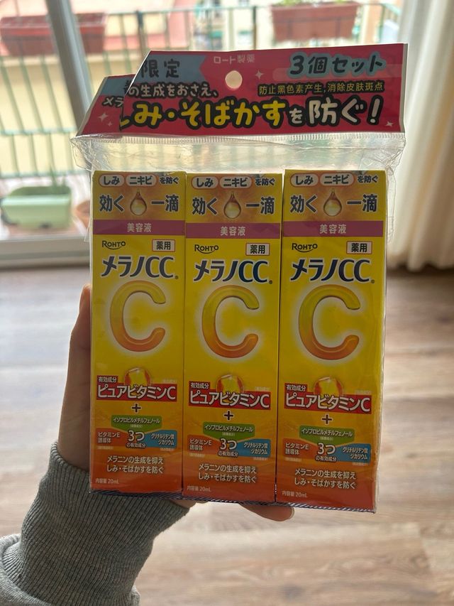 Rohto Melano CC 3 uds Sérum Vitamina C 12 € cada