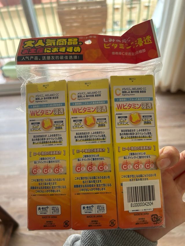 Rohto Melano CC 3 uds Sérum Vitamina C 12 € cada