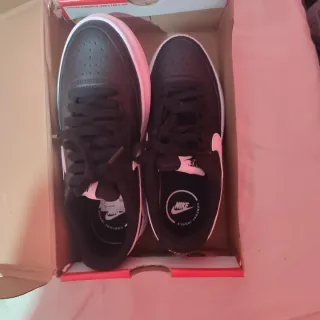 Zapatillas Nike Negras y Blancas