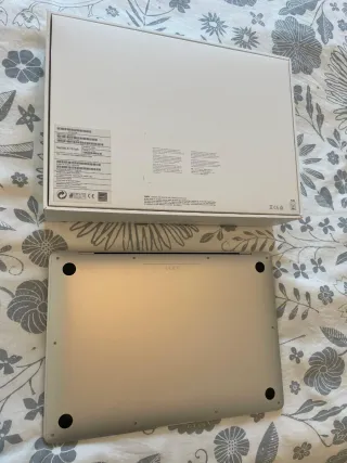 MacBook Air 2019 16GB RAM Un anno di antivirus gratuito