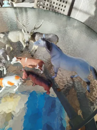 Lote animales de plástico