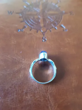 Antiguo anillo de plata,unico, hecho a mano,piedra