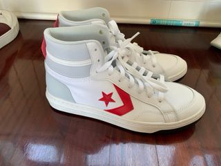Converse Blancas y Rojas Talla 42