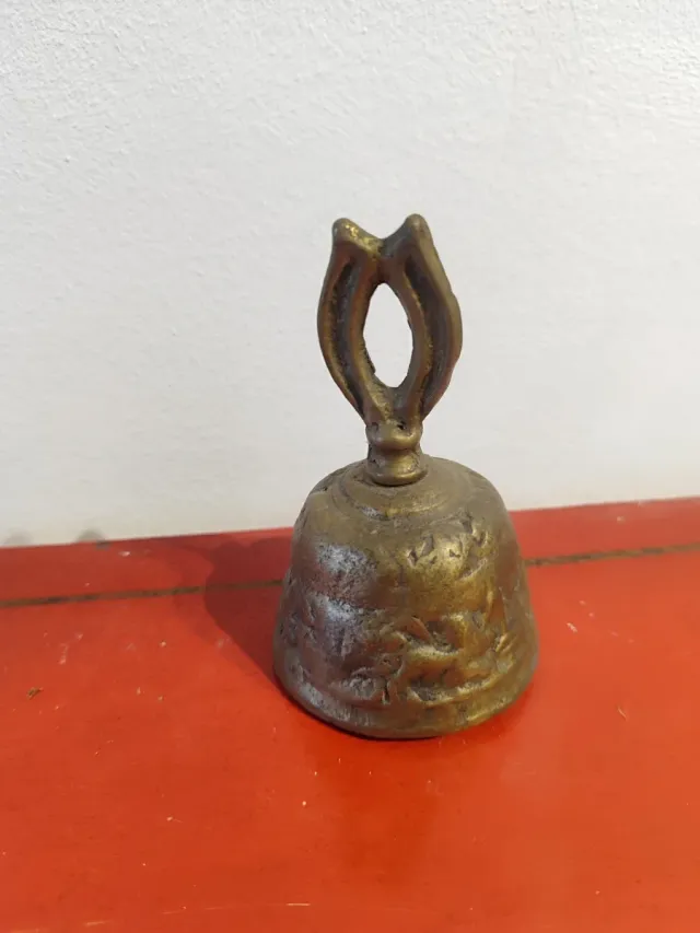 Campana di rame antica