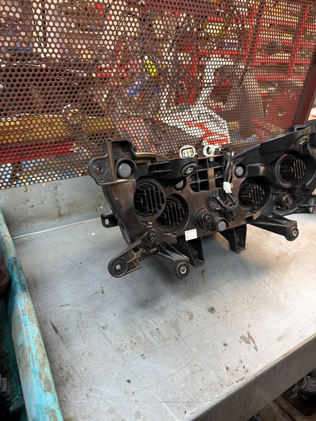 Faro Delantero Yamaha T-Max 560 2023