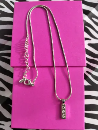 Colgante de plata con tres cristales