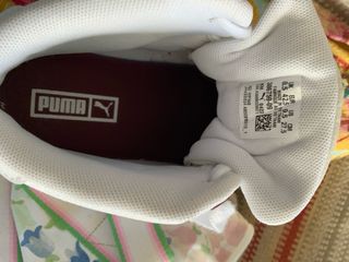 Zapatillas Puma Blancas y Rojas