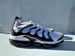 Nike Vapormax Plus Blanco y Negro