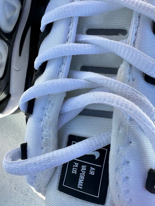 Nike Vapormax Plus Blanco y Negro