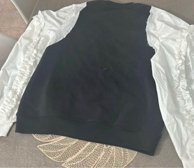 Sudadera Zara Negra y Blanca Talla S