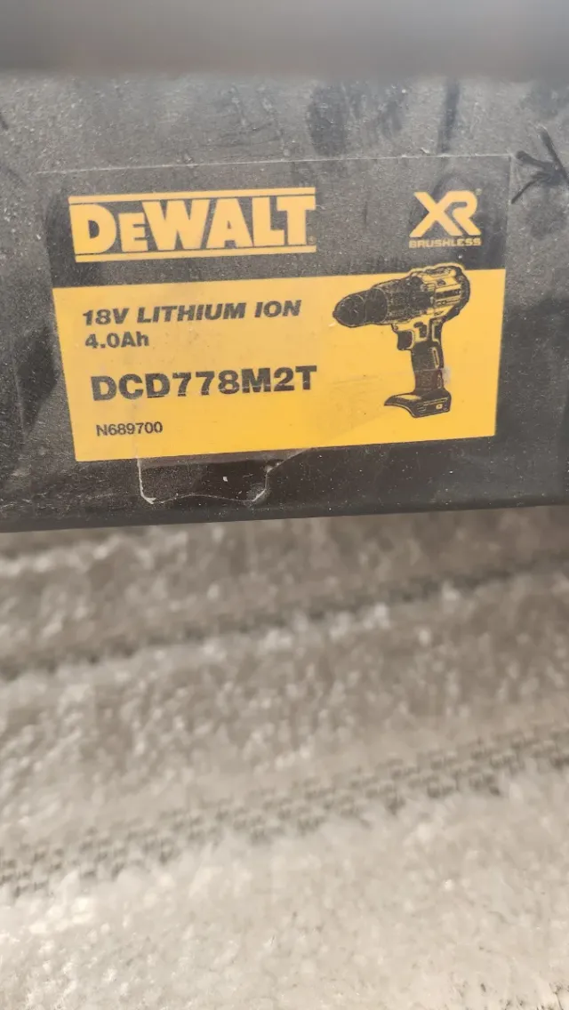 Taladro DeWalt DCD778M2T
