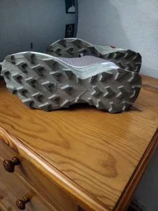 Zapatillas Salomon Mujer Gris/Rojo