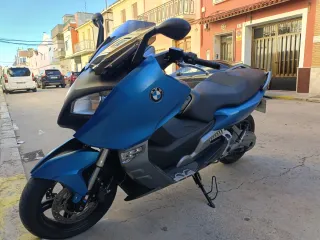 BMW C600 Sport  Descripción en la última foto