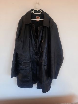 Chaqueta de piel negra