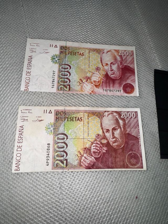 Biglietti in peseta spagnoli 2000 e 5000