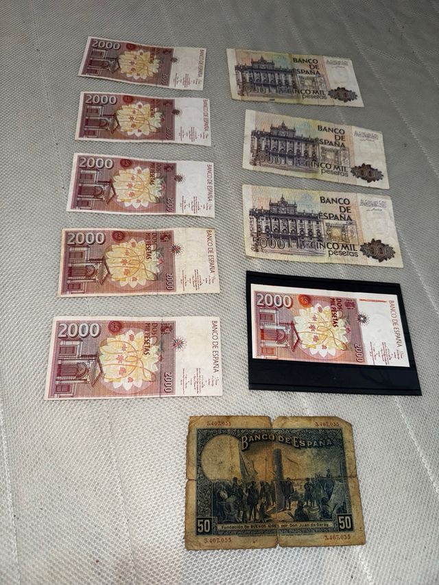 Biglietti in peseta spagnoli 2000 e 5000