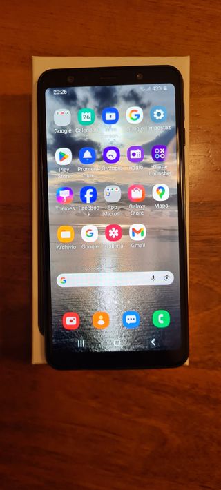 Samsung Galaxy A7 + 3 cover + accessori + memoria