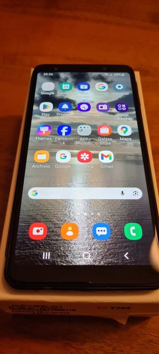 Samsung Galaxy A7 + 3 cover + accessori + memoria