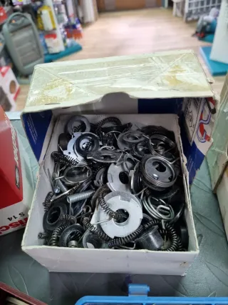 Muelles y accesorios para manetas