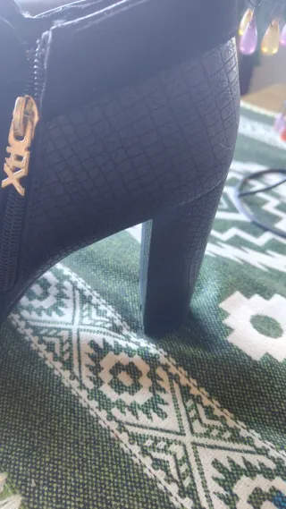 Botines Xti Ante Negro Hebilla Talla 39