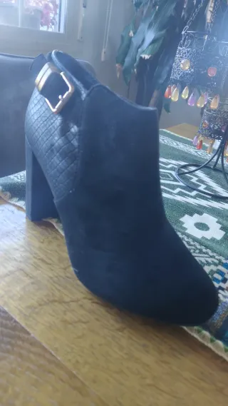 Botines Xti Ante Negro Hebilla Talla 39