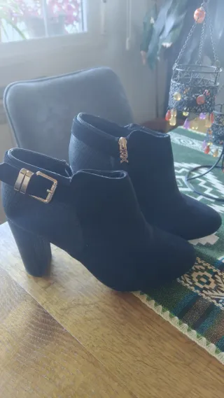 Botines Xti Ante Negro Hebilla Talla 39