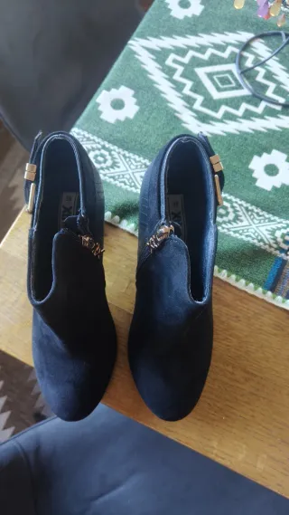 Botines Xti Ante Negro Hebilla Talla 39