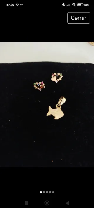 Colgante y pendientes bañados en oro