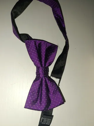 Pajarita Gisbi Trendy Morada Lunares