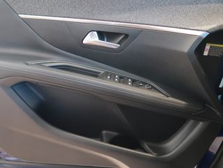 Peugeot 3008 ALLURE 1.2 gasolina 130cv - 2017