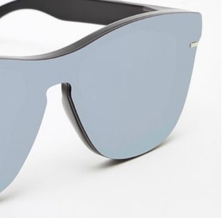 Gafas de sol Hawkers espejo gris.