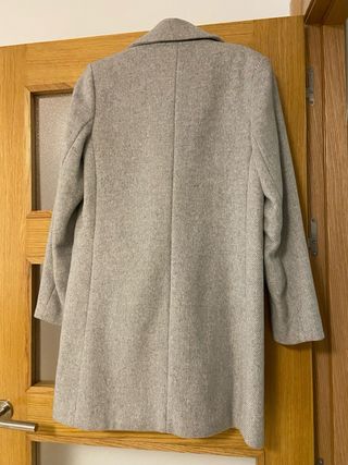 Abrigo de lana gris