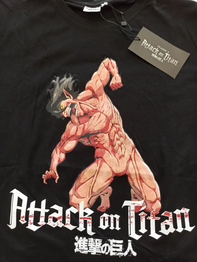 Camiseta Attack on Titan Eren
