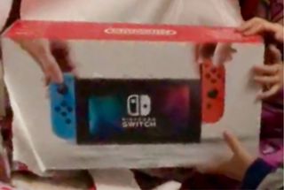 Consola Nintendo Switch Azul y Rojo
