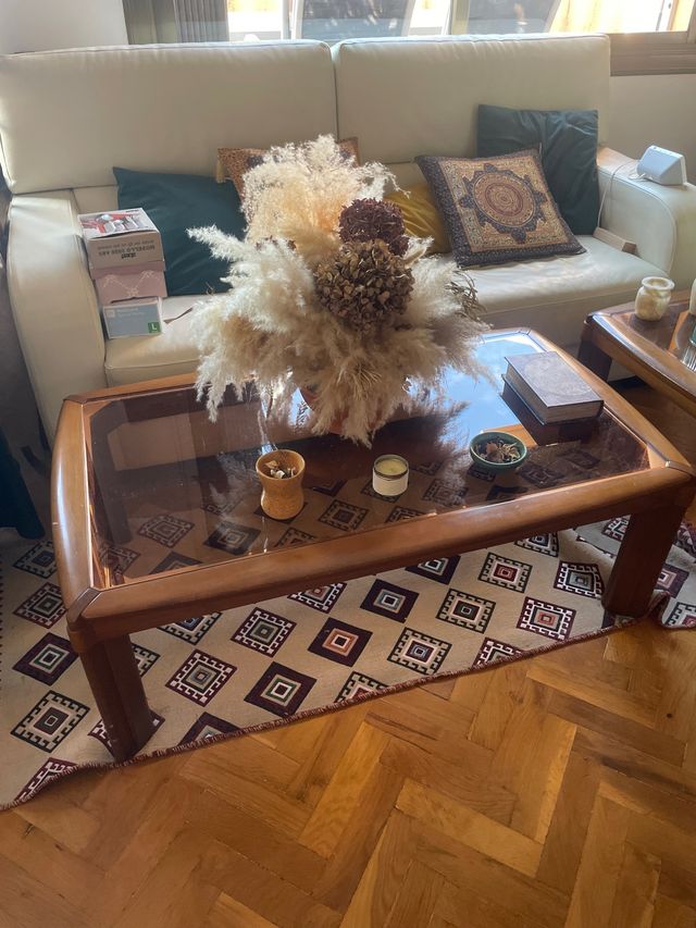 Tavolo da centro in legno e vetro